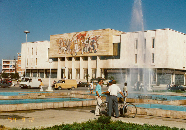 Tirana Foto